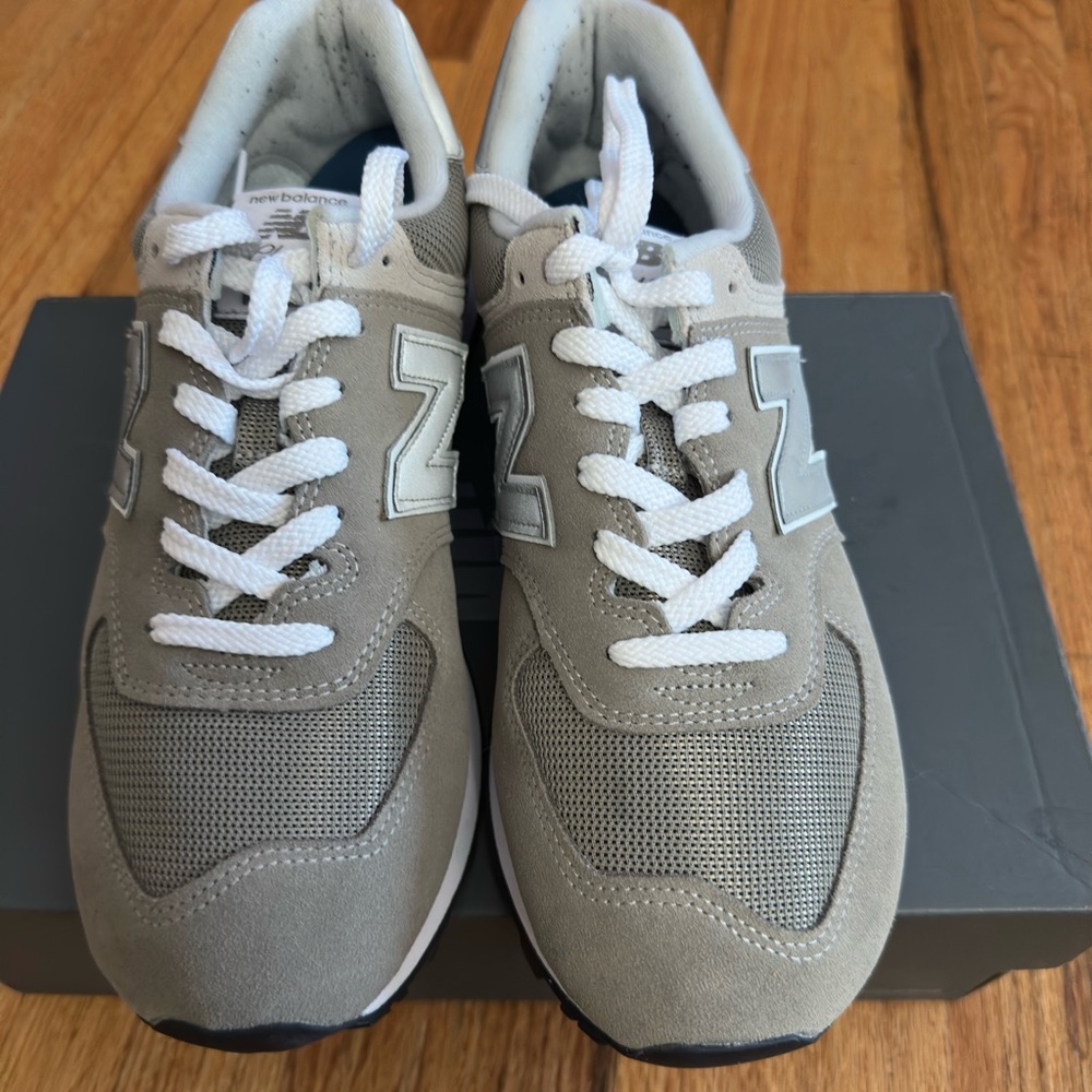 New Balance Gray Sneakers Classic Athletic Design